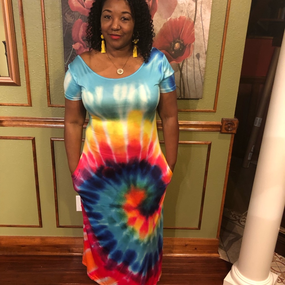 🆕 Rainbow 🌈  Maxi Dress - Picture 2 of 4